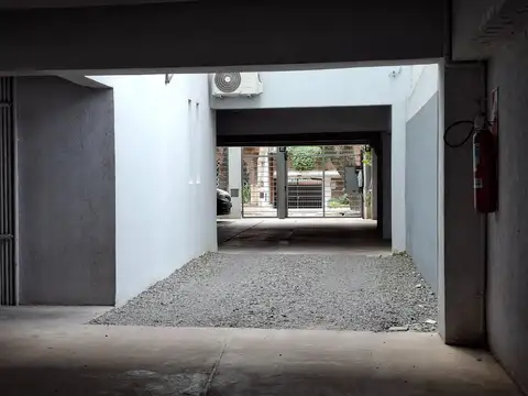 Cochera en Venta con acceso Ascensor