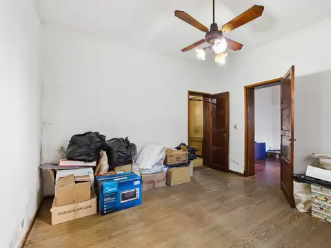 Casa 5 ambientes con 2 baños
