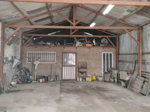 Galpon en Venta 27  mts Fondo