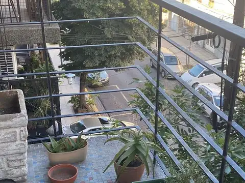 Muy Buen Departamento 3 Ambientes C/ Dependencia Balcon Al Frente