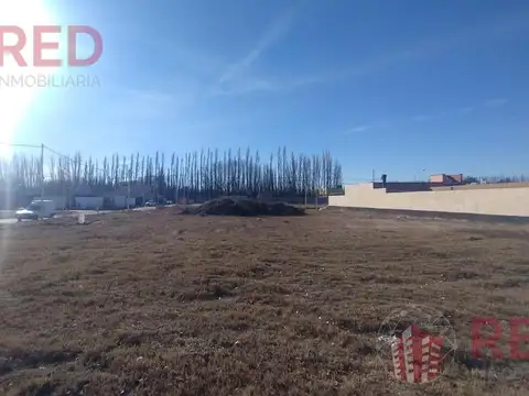 Vende Terreno de 400m2 en Centenario