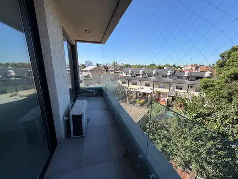 Venta Depto 2 amb frente Hurlingham Club CON BALCON