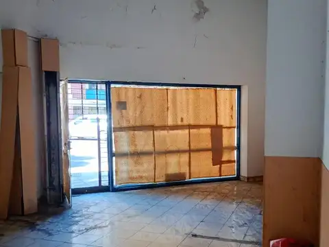 Local en Alquiler en Agronomia, $ 1.000.000