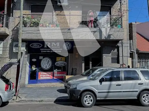 Avenida Presidente Berardino Rivadavia al 2100