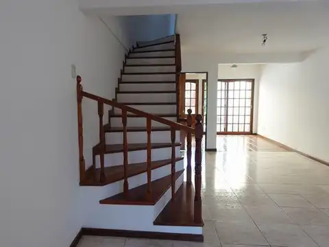 Depto Tipo Casa en Alquiler A Estrenar