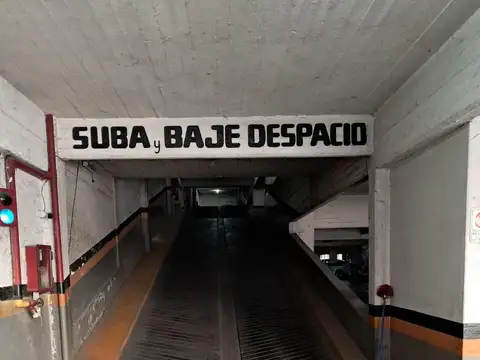 Venta Cochera en Playa de Estacionamiento Privada Abierto las 24h los 365 días del año baja expensa