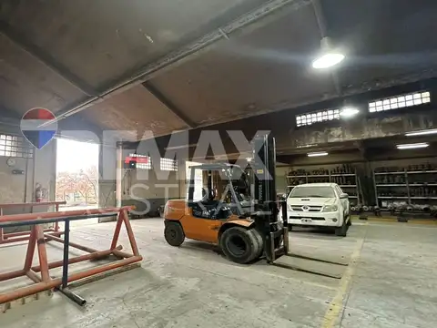 VENTA BASE CON GALPON Bº INDUSTRIAL SOBRE RUTA 3