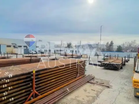 VENTA BASE CON GALPON Bº INDUSTRIAL SOBRE RUTA 3