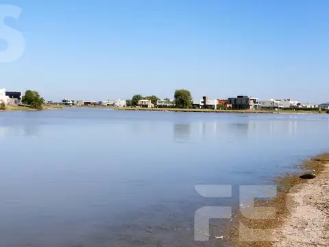 Venta Lote terreno a Laguna en Barrio San Lucas Cdor Canning San Vicente