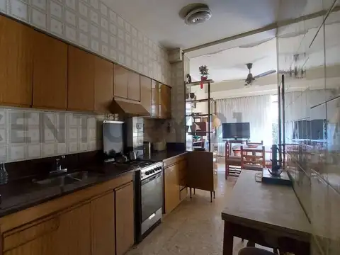 Casa 4 ambientes con 2 baños