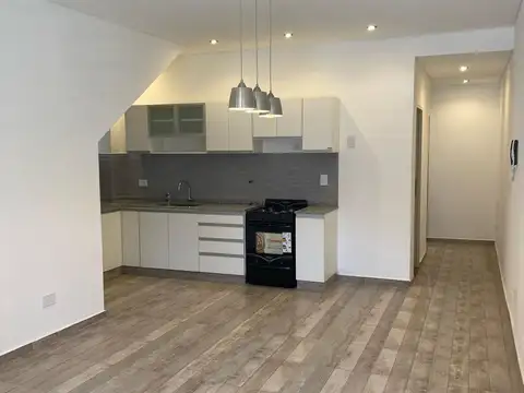 Venta Departamento en Bernal 3 ambientes cochera APTO CREDITO HIPOTECARIO. Bajas expensas Inversion