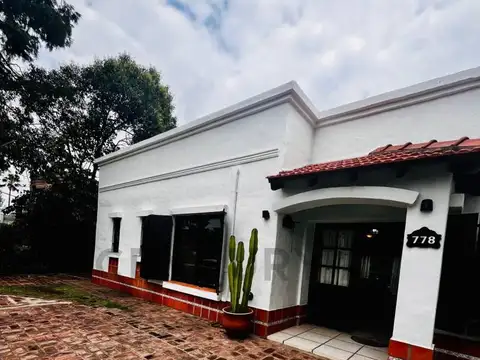CASA 4 AMBIENTES EN VENTA, UBICADA EN MORENO, COUNTRY CLUB BANCO PROVINCIA.