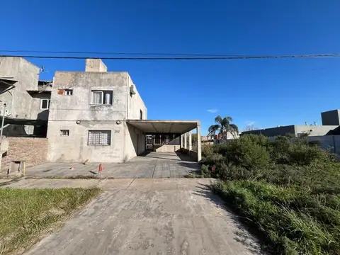 CASA EN VENTA DE 2 PLANTAS EN PARQUE HABITACIONAL IBARLUCEA