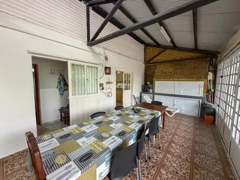 Casa 4 ambientes con 3 baños