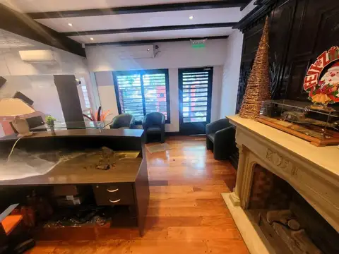 Casa 6 ambientes con 2 baños