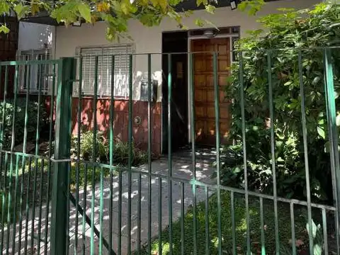 Oportunidad, Departamento de 2 Ambientes con dos patios en Quilmes Centro
