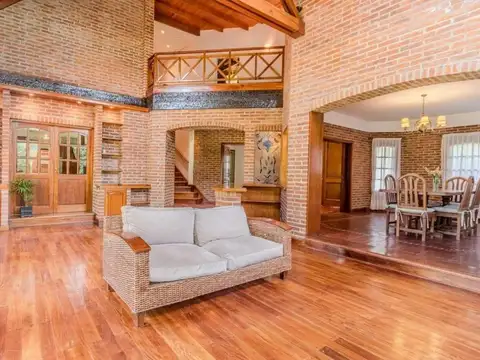 Casa en Alquiler de 4 dormitorios