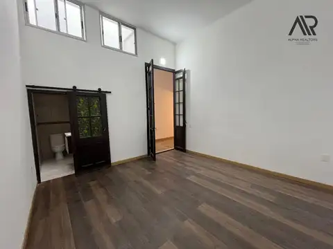 Departamento en Alquiler en La Comercial, $ 33.000