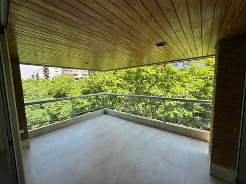 Departamento en Alquiler con 2 cocheras