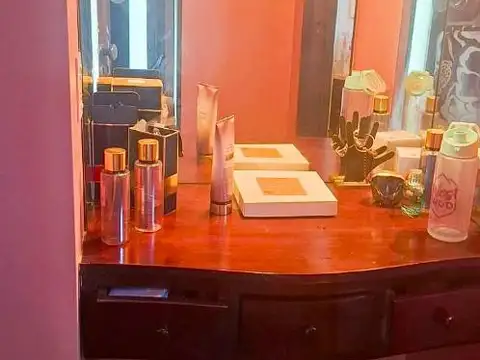 Casa 4 ambientes con 6 baños