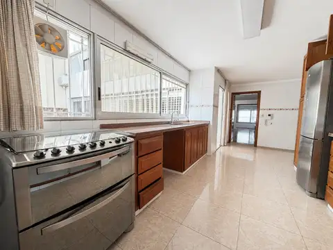 Departamento 6 ambientes con 4 baños
