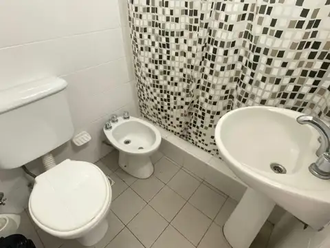 Abdala 141 , Piso 7