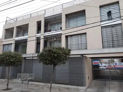 Cochera en San Nicolas De Los Arroyos