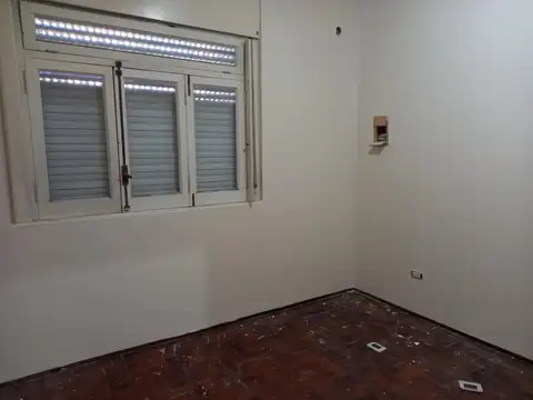 Quilmes 100, Piso PB