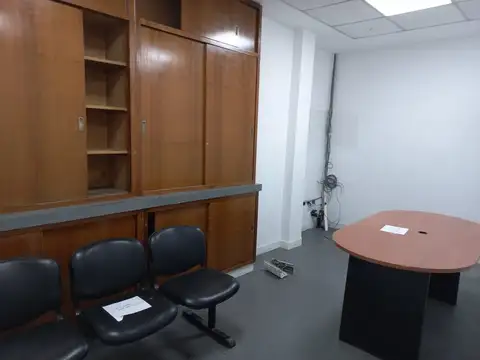 Local en Venta en Olivos, USD 480.000