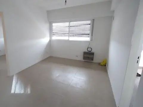 Avenida Rivadavia 14340 , Piso 8