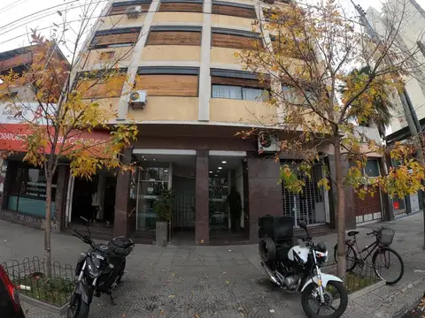DEPARTAMENTO / OFICINA COMERCIAL  DE 3 AMBIENTES EN VENTA