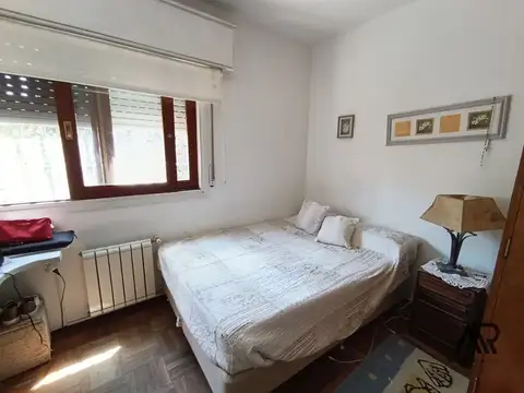 Casa en Venta con 4 cocheras