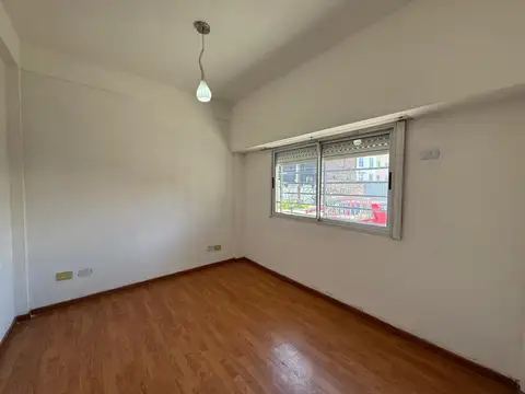 DEPARTAMENTO 3 AMBIENTES EN PLANTA BAJA CON PATIO   ALQUILER   SAN JUSTO CENTRO