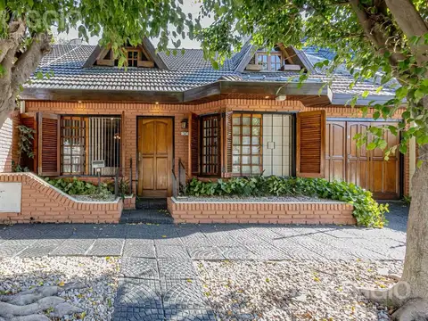 CASA VENTA HAEDO 4 AMBIENTES