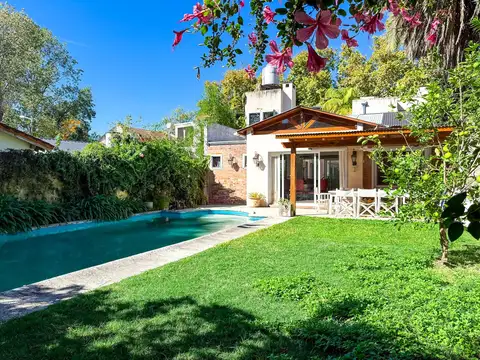 Casa de 2 Plantas en Venta Con Jardín y Pileta - Punta Chica, San Fernando