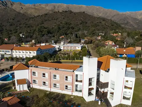 Victorino De La Plaza 100