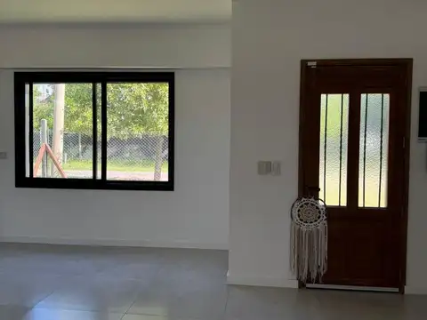 CASA DE DISEÑO-VENTA-PUNTA CHACRA, ROLDAN