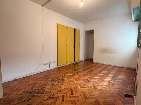 Av. Diaz Velez 3758 , Piso 3