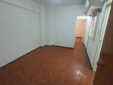 Dpto de Época 2 ambientes, Arenales al 2200,cocina separada/lav.Bajas Expensas