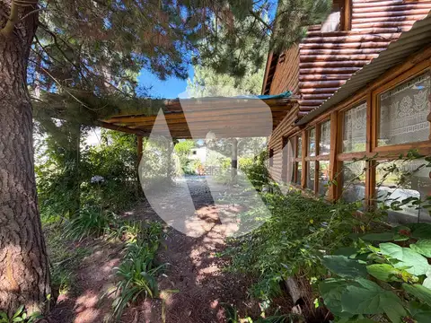 Casa en Venta con 4 cocheras