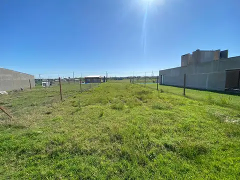 TERRENO 300M2 ESCRITURADO BARRIO LA TOSCANA PIÑERO