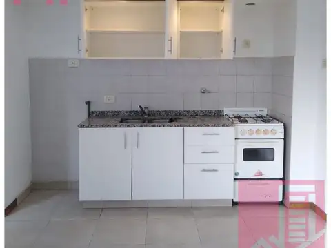 Avenida Rivadavia 21800, Piso 1