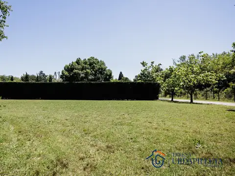 Terreno de 1900 m2  en  Martindale C.C