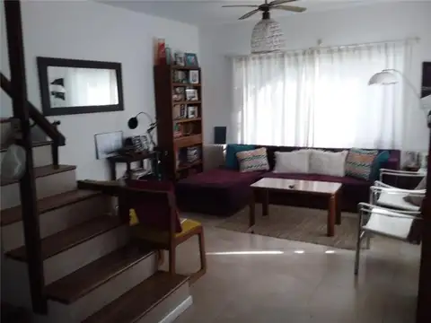 Depto Tipo Casa en Venta de 4 ambientes