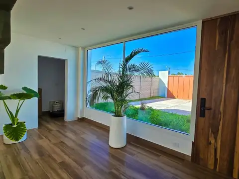 Casa 3 ambientes con 2 baños