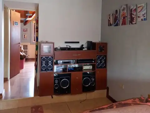 Casa - Venta - Argentina, La Matanza - TTE. PRIMERO EDUARDO IBAÑEZ 205