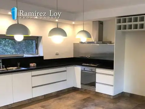Casa en Venta al Oeste
