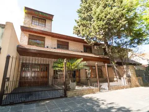 Excelente chalet de 5/6 ambientes