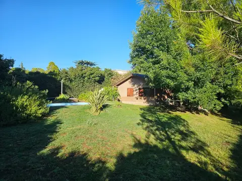 BARRIO GOLF  CASA CON GRAN PARQUE  