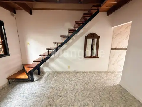 Depto Tipo Casa en Alquiler de 3 ambientes